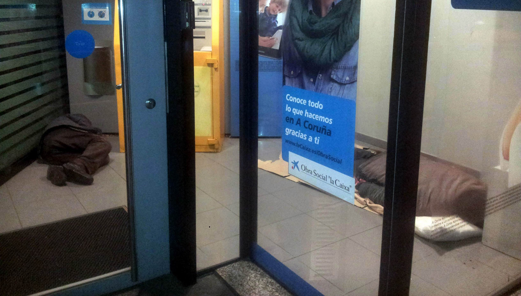 Casi un centenar de personas, los "sin techo", duermen en las calles de