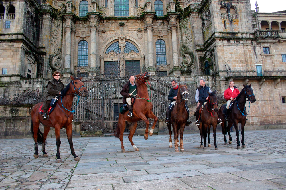 Aquí podemos ver al grupo en la Catedral de Santiago de Compostela 