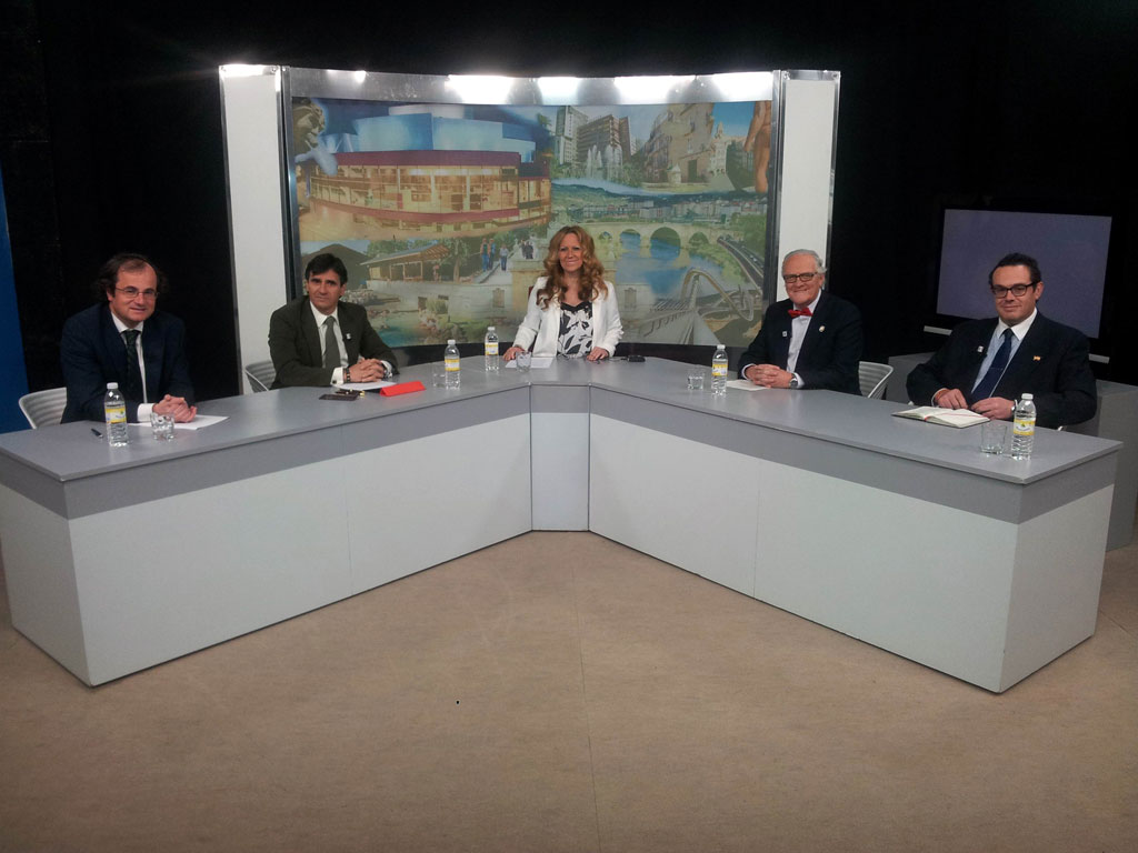 El debate de ayer noche en “La Bitácora” (Popular TV) suscitó gran interés entre su cada vez más numerosa audiencia