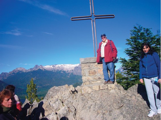 Visitas al Cerro Campanario, Capilla de San Eduardo y al Museo de la Patagonia