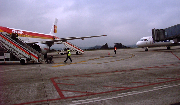 De seguir el ritmo actual, el Aeropuerto de La Coruña alcanzaría este año 1.100.000 pasajeros