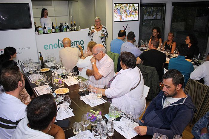 Éxito de las catas de vinos de “Enoturismo en Galicia”, realizadas en La Coruña y en Ferrol