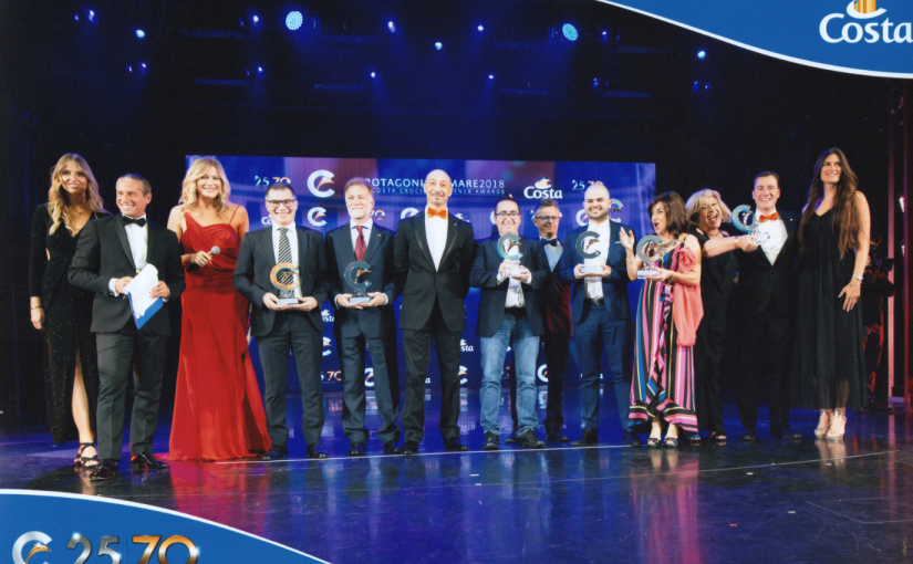 Las marcas coruñesas Crucerator.com y Viajes Paco reciben el premio a la mejor agencia del norte de España por Costa Cruceros