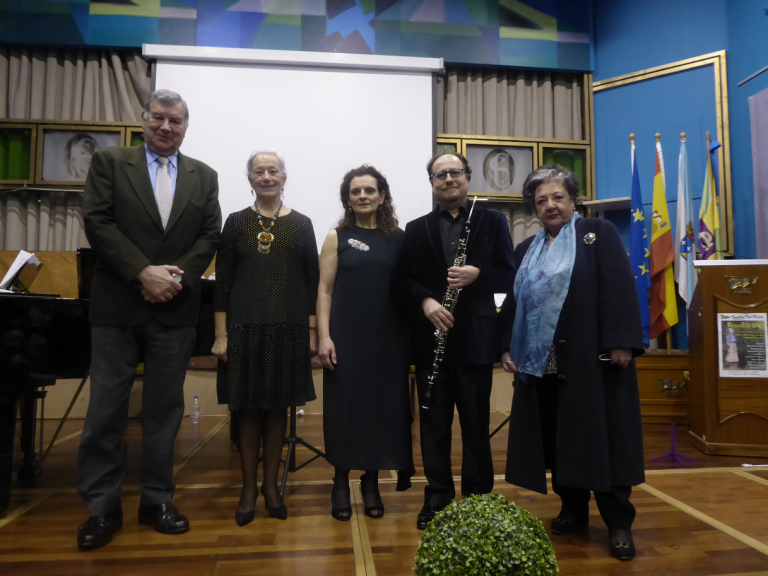 La música de los grandes compositores gallegos se ha dejado oír en el Sporting Club Casino de La Coruña