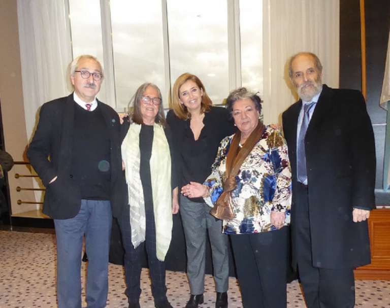 La convivencia, la unión entre los pueblos, hace a estos grandes.