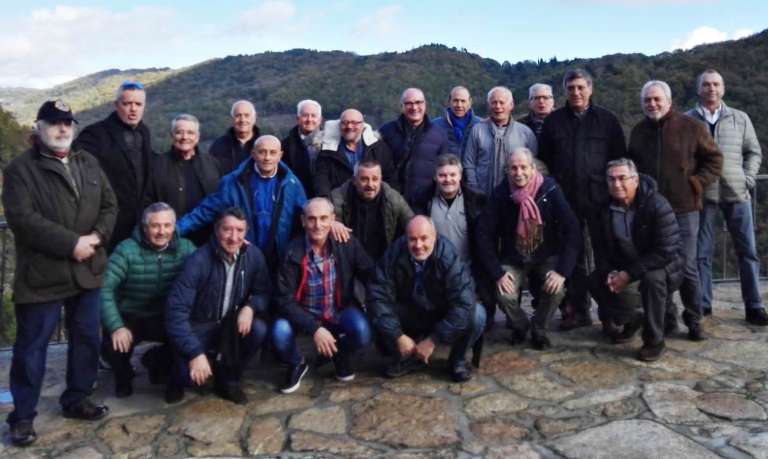 Un grupo de ex jugadores y ex dirigentes del Chaston Fútbol Sala visitaron la Ribeira Sacra