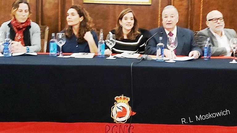 Exitosa presentación, en el Real Club Náutico, del libro “Mujeres de los mares”, de Ana Alemany