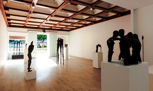 “Dual”, gran exposición de pintura y escultura, en la acreditada galería coruñesa “José Lorenzo”