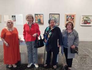 Visitando la exposición de Cheché Martín,  ”a vida nun trazo”.